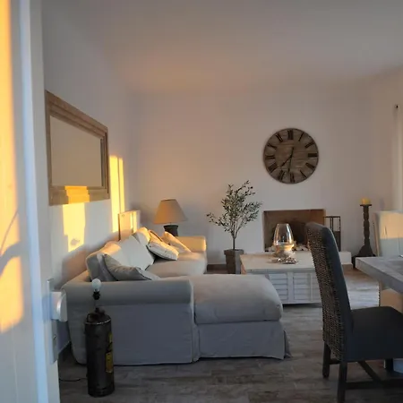 Chrysalis Nature 4 Apartmán Páros